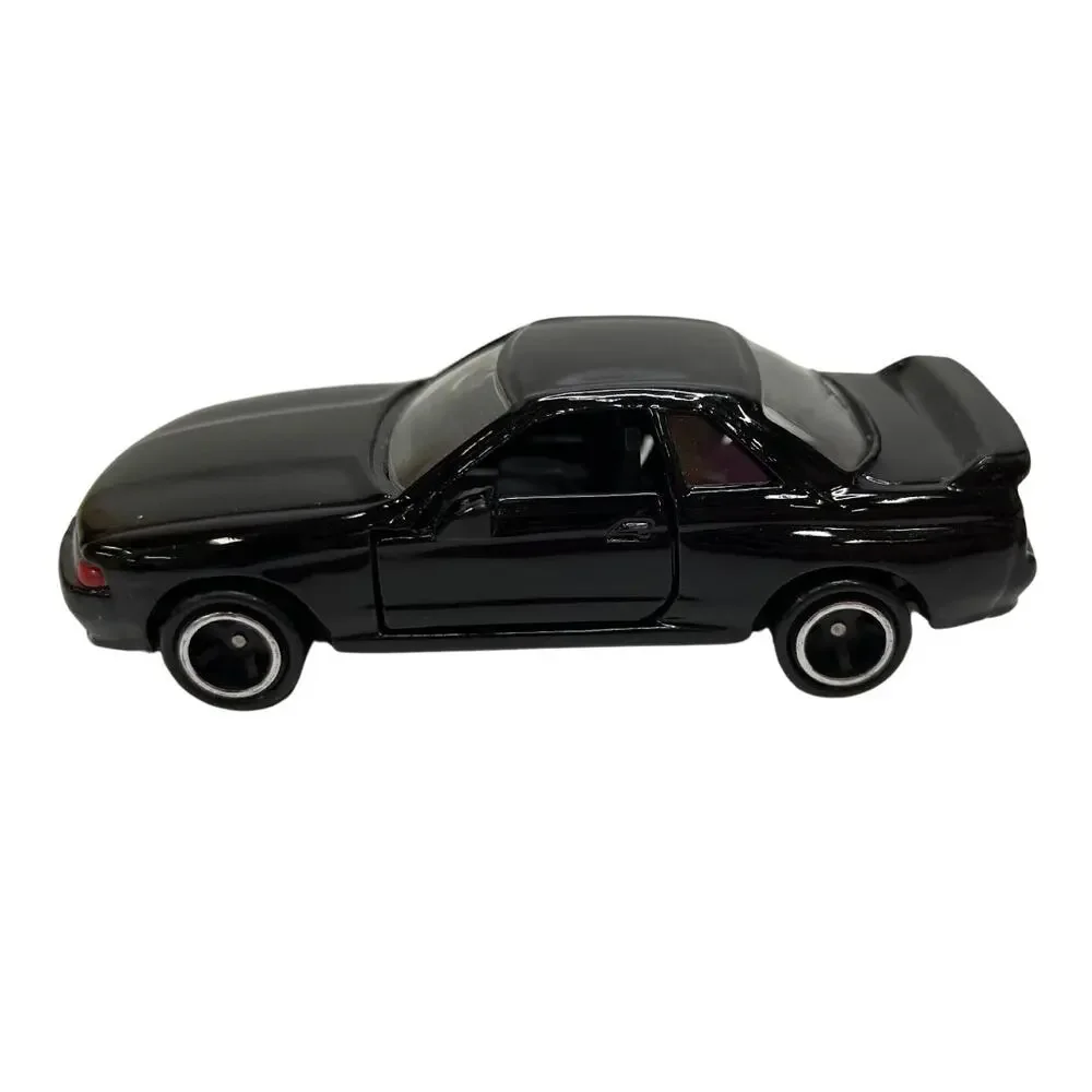 Tomica Black Nissan Skyline GT-R No. 20 1:59 Tomy Diecast Model Collectible Car